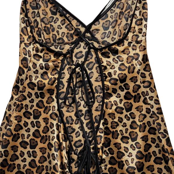 Seven til Midnight Leopard Print Halter Tie back Negligee Size Large - Picture 10 of 11